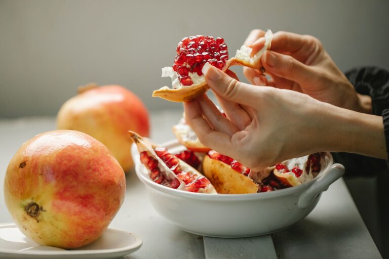 Pomegranate Peel Tea Benefits, Side Effects, and Recipe: A Safe Brewing