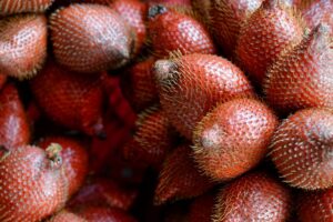 Pulasan: Benefits, Side Effects, Nutrition