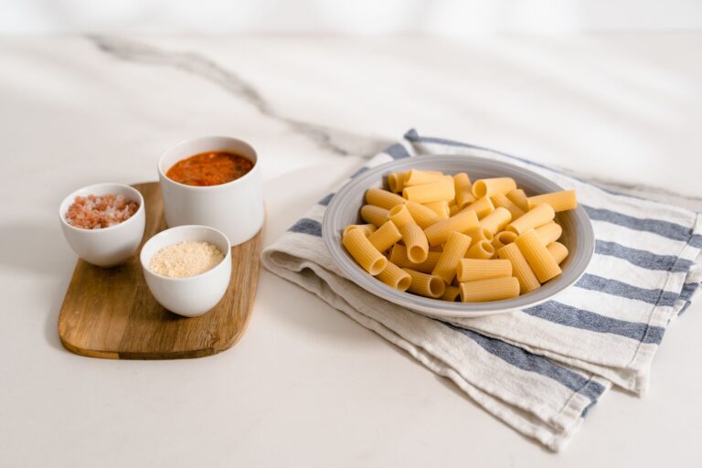 Quick and Easy Pasta Recipes with Few Ingredients Red Sauce: 7 Pantry-Friendly Classics