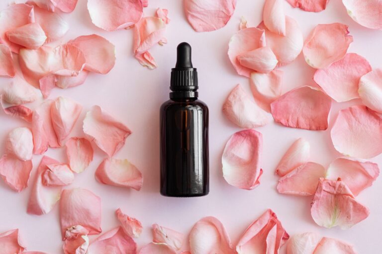 Rose Oil: Benefits, Side Effects, Uses, Dosage