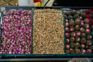 Rosebud Tea: Benefits, Side Effects, Dosage, Recipe