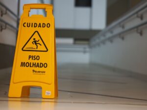 Signs Labor Is Near: When to Go to the Hospital: A Clear Guide