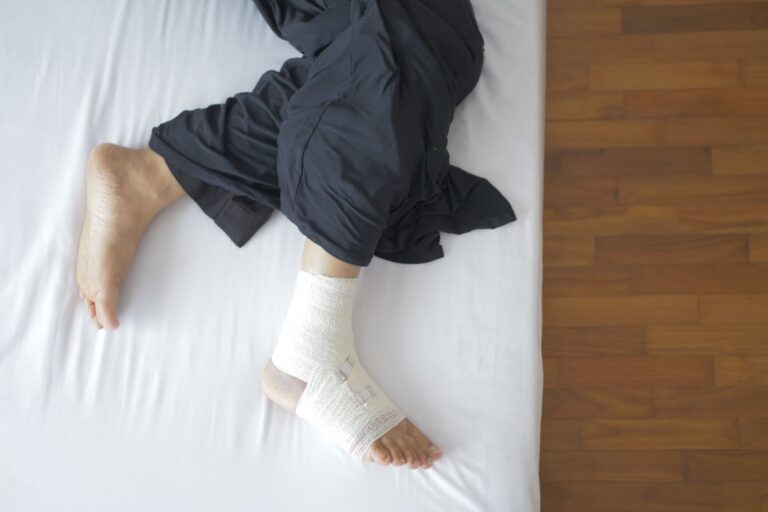 Tetanus Lockjaw Causes Treatment: Signs, Care, and Recovery