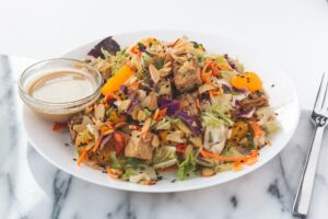 Vegan Salad Dressing at Restaurants: Safe Picks and Swaps