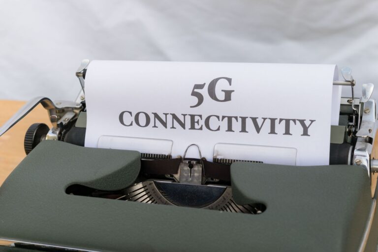 Verizon 5G Home Internet vs AT&T Fiber: A Side-by-Side Breakdown