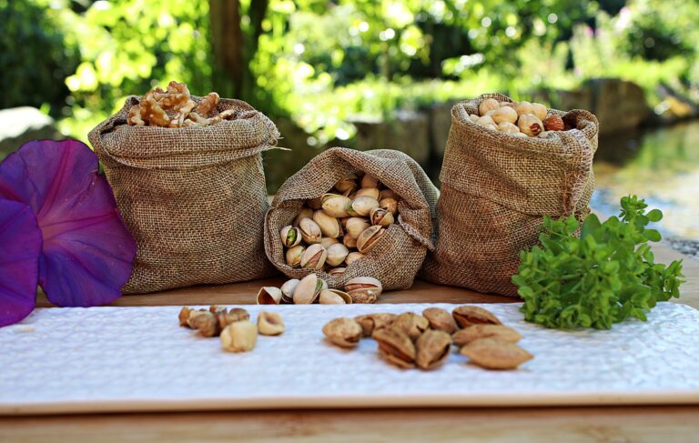 Vitamins in Nuts: The Nuts Worth Eating