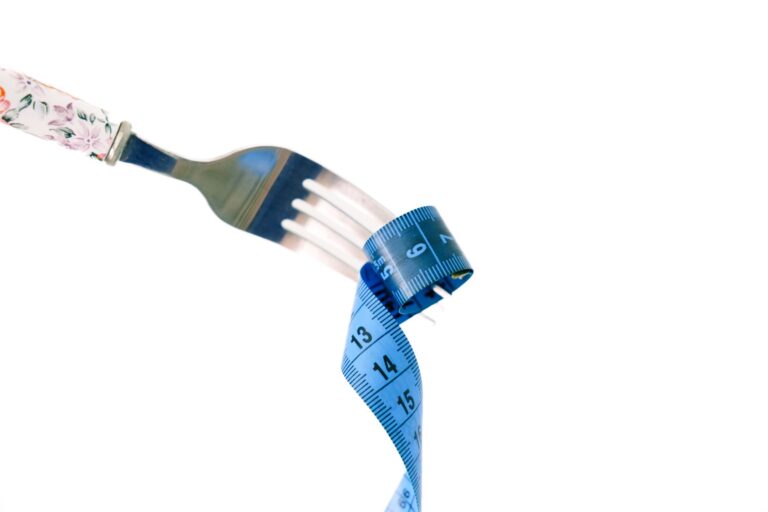 What Is the Minimum Amount of Calories Your Body Needs? A Science-Backed